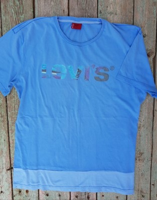 Футболка Levi&#039;s р. L  футболку с надписью Levi's 