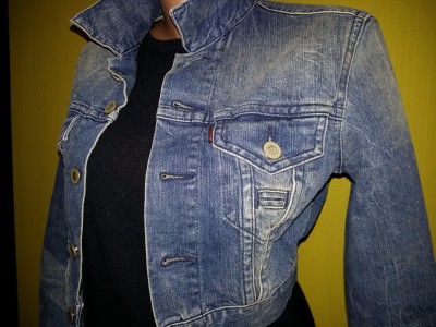 Куртка джинсовая Levi&#039;s Куртка джинсовая Levi's
размер S