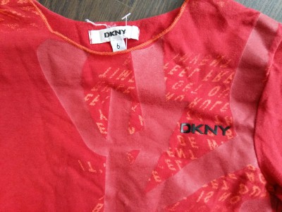 Джемпер DKNY Футболка с длинным рукавом 
DKNY оригинал 
На 6 лет 
