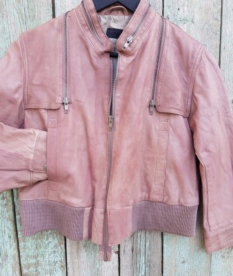 Куртка кожа Allsaints р. M пыльно - розовый цвет.