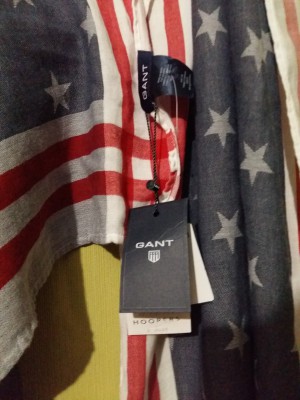 Шарф Gant оригинал  Принт Американский флаг
Тонкий хлопок 100%,
